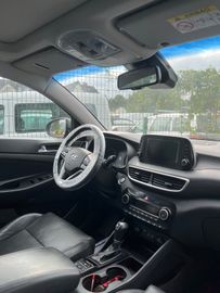Hyundai TUCSON - 10