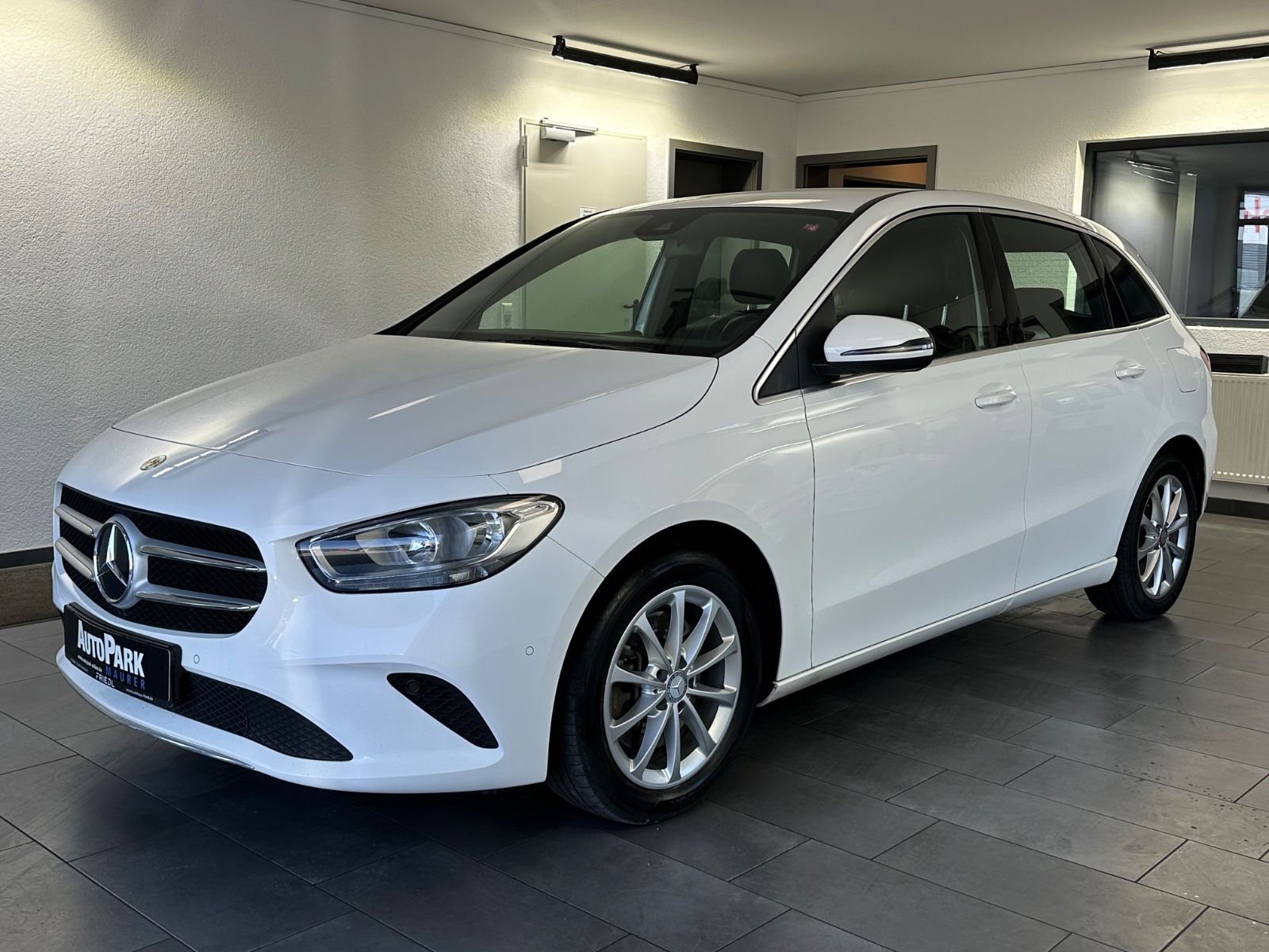 MERCEDES-BENZ B 250 e Progressive*Navi*Sitzheizung*