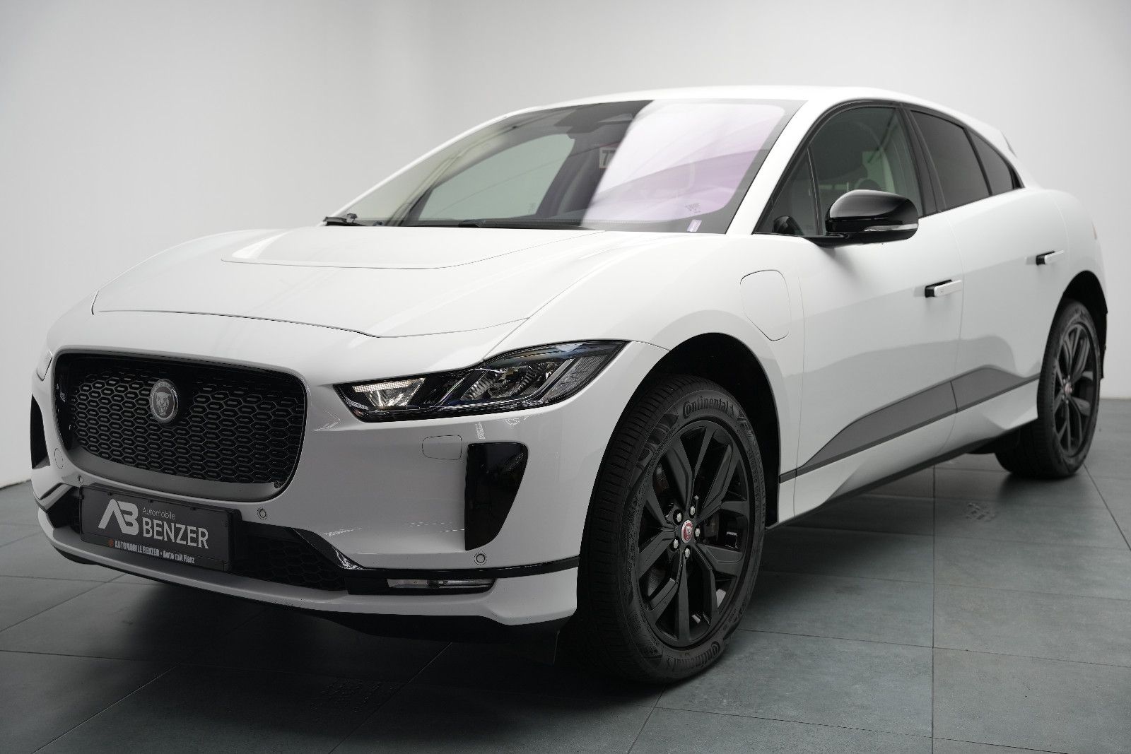 Fahrzeugabbildung Jaguar I-PACE 400 AWD/Black-Pack/CarPlay/MERIDIAN/89,6%