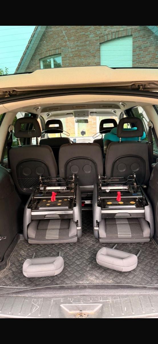 Volkswagen Sharan 2009 — photo 9