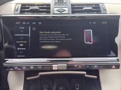 Fahrzeugabbildung DS Automobiles DS 7 BlueHDI 130 EAT8 Étoile Opera Hellgrau