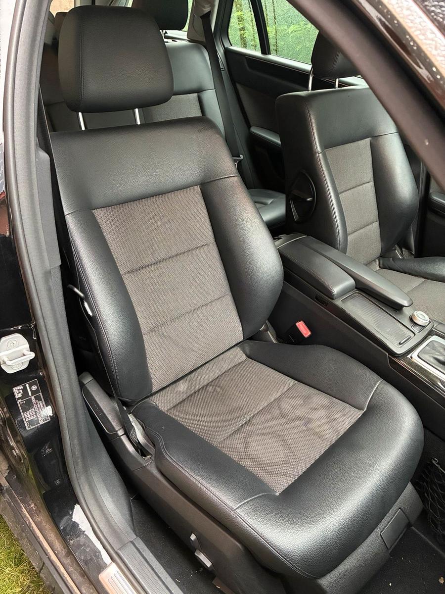 Mercedes-Benz E250 2010 — photo 9