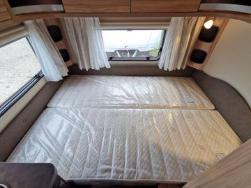 Fahrzeugabbildung HYMER / ERIBA / HYMERCAR FEELING 425 2023