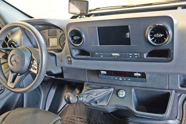 Fahrzeugabbildung Mercedes-Benz Sprinter 314 CDI MR Mixto 6-Sitzer Klima MBUX