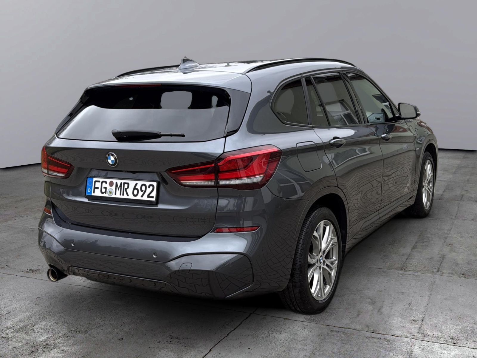 Fahrzeugabbildung BMW X1 sDrive 18 i M Sport/ 18 Zoll/ TOP