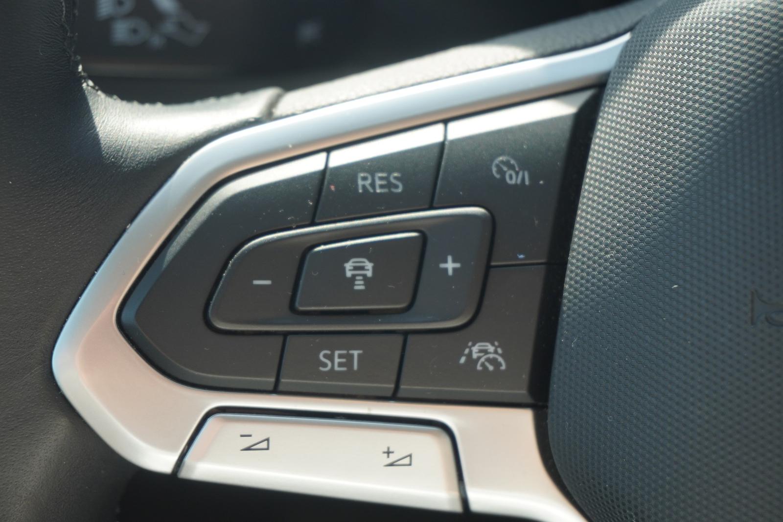 Volkswagen Tiguan 1.5 TSI Life LED Navi ACC Totwinkel AHK, миниатюра 14