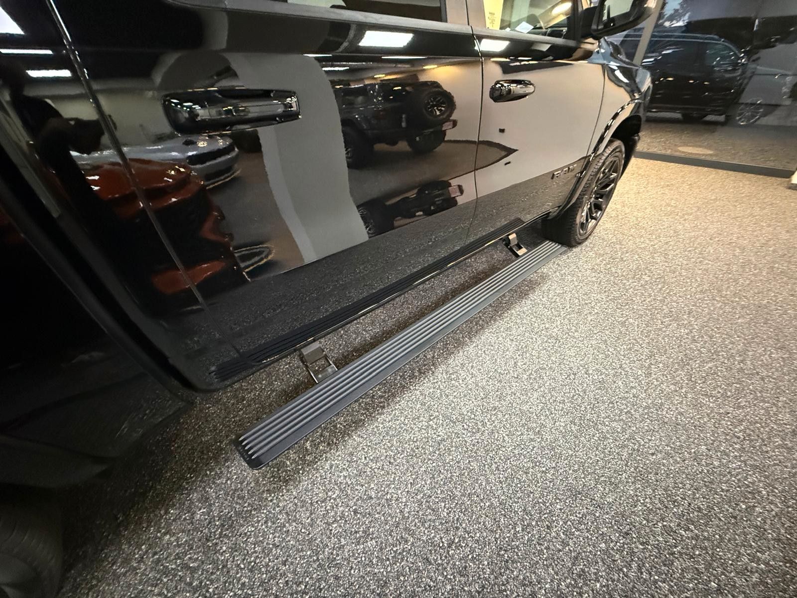 Fahrzeugabbildung Dodge LIMITED HURRICANE 3.0L-HO 540 PS - RAMBOX-MWK