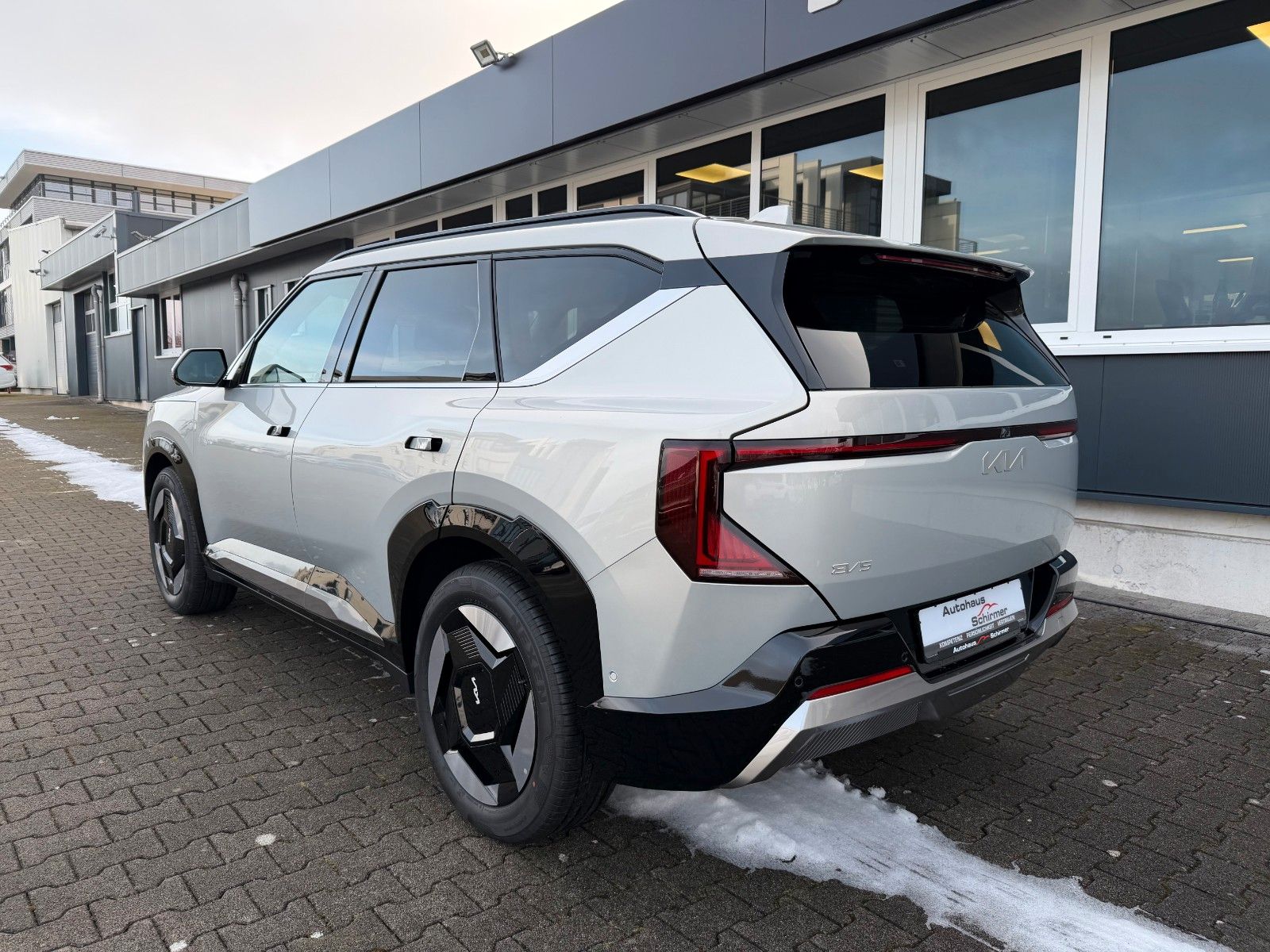 Fahrzeugabbildung Kia EV5 Earth DRIVE SOUND LED