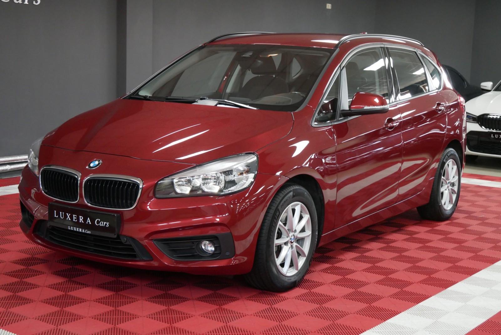 BMW 218i Active Tourer AHK PDC SHZ aus 1. Hand