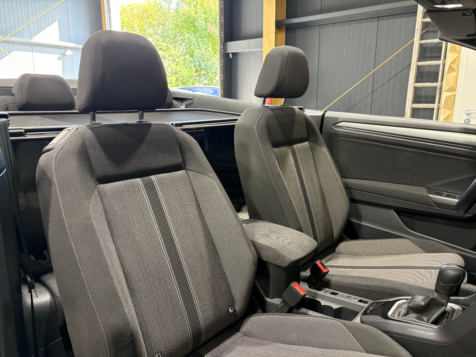 Fahrzeugabbildung Volkswagen T-Roc Cabriolet TSI/APPLE/PDC/ACC/NAVI/SHZ/TOTWI