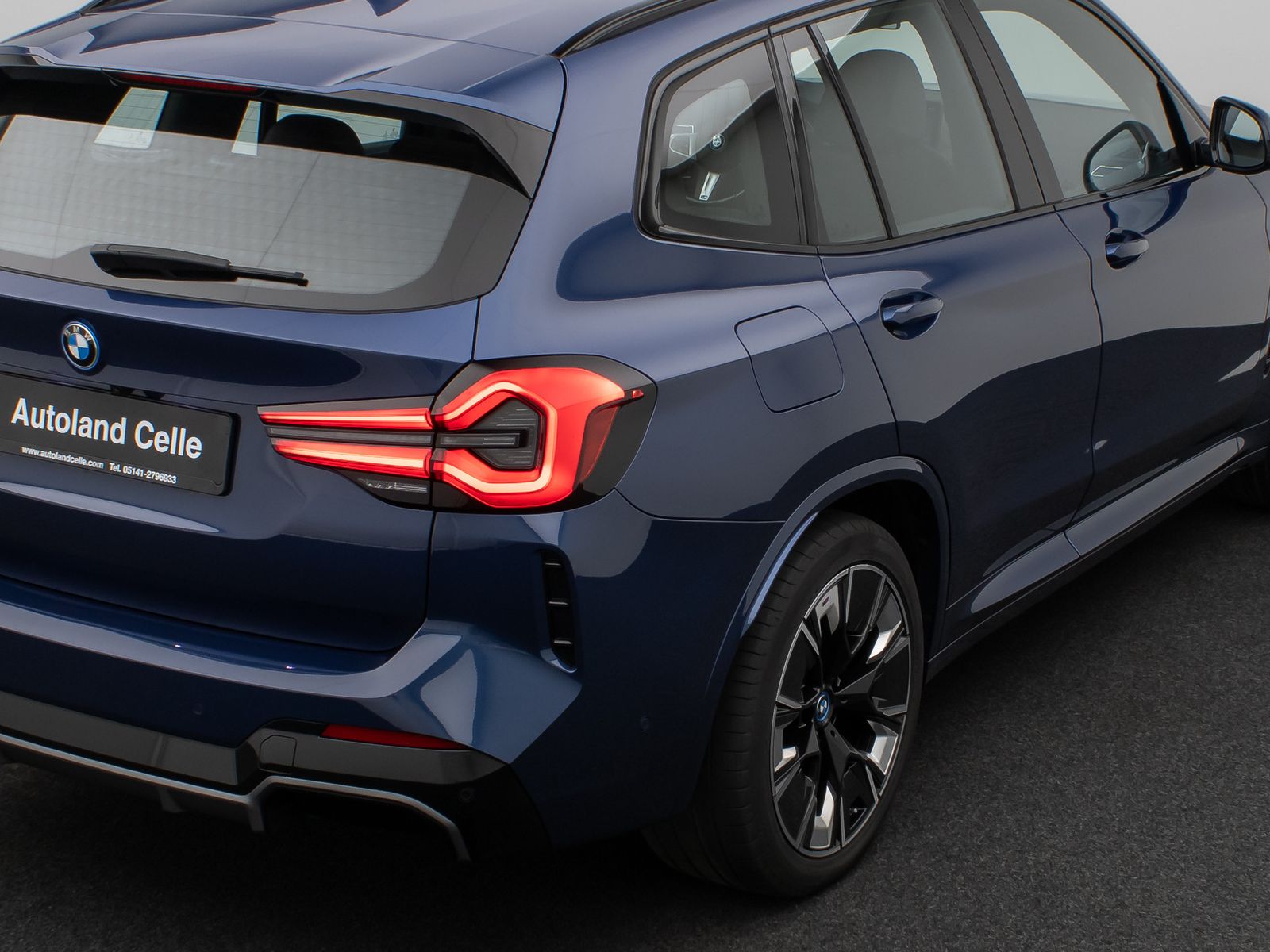 Fahrzeugabbildung BMW iX3 Impressive M Sport Panorama 360°HUD DAB H/K