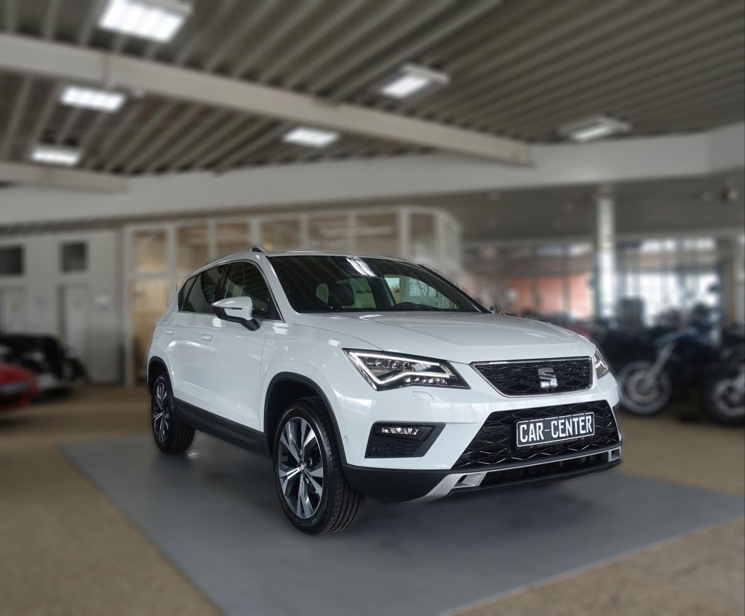 SEAT Ateca 1.5 TSI Xcellence; LED/ NAV/ KAM/ AHK/ 1HD