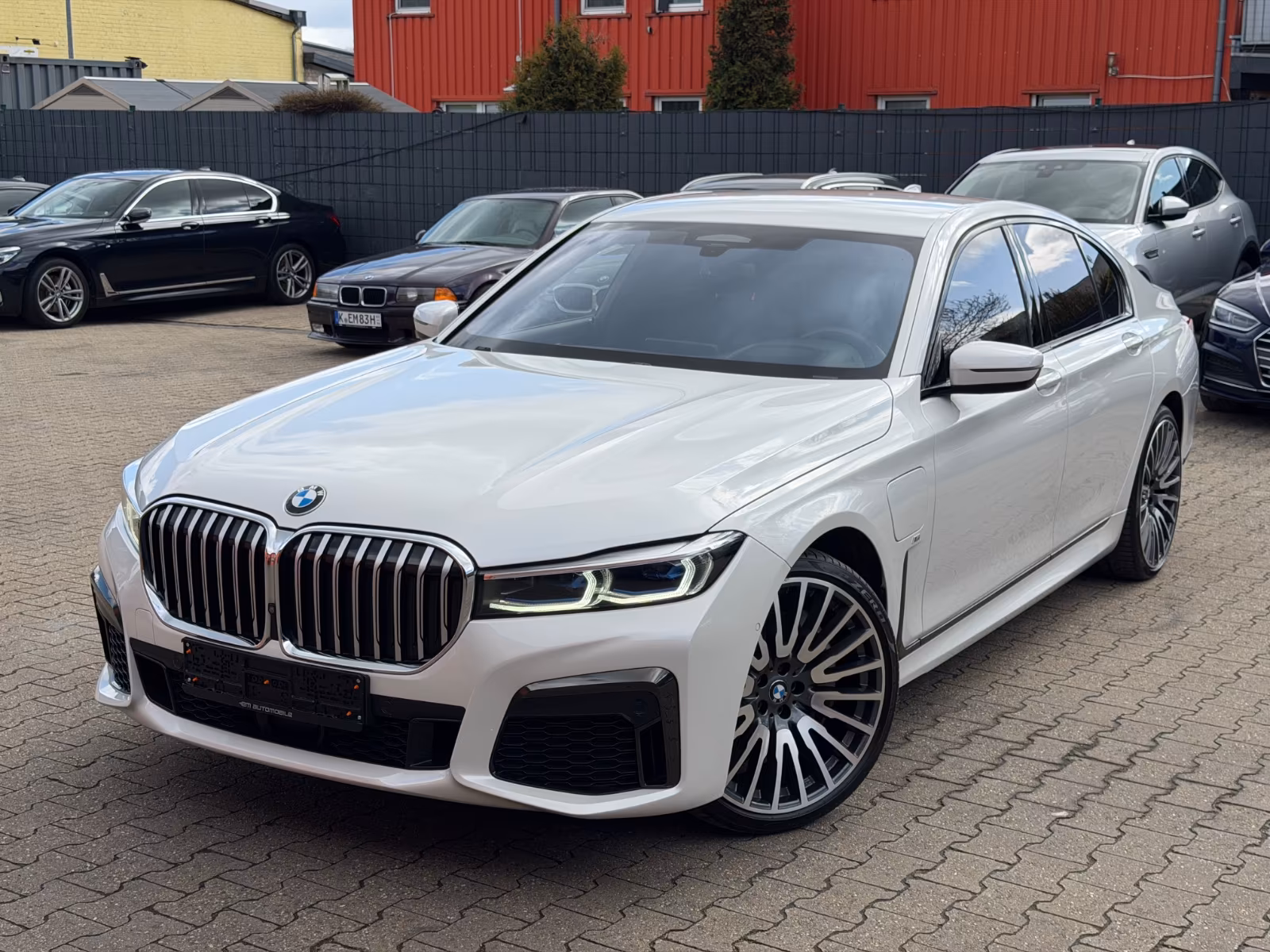 BMW 745e M Sport/Laser/HUD/SoftClose/Nappa/Massage