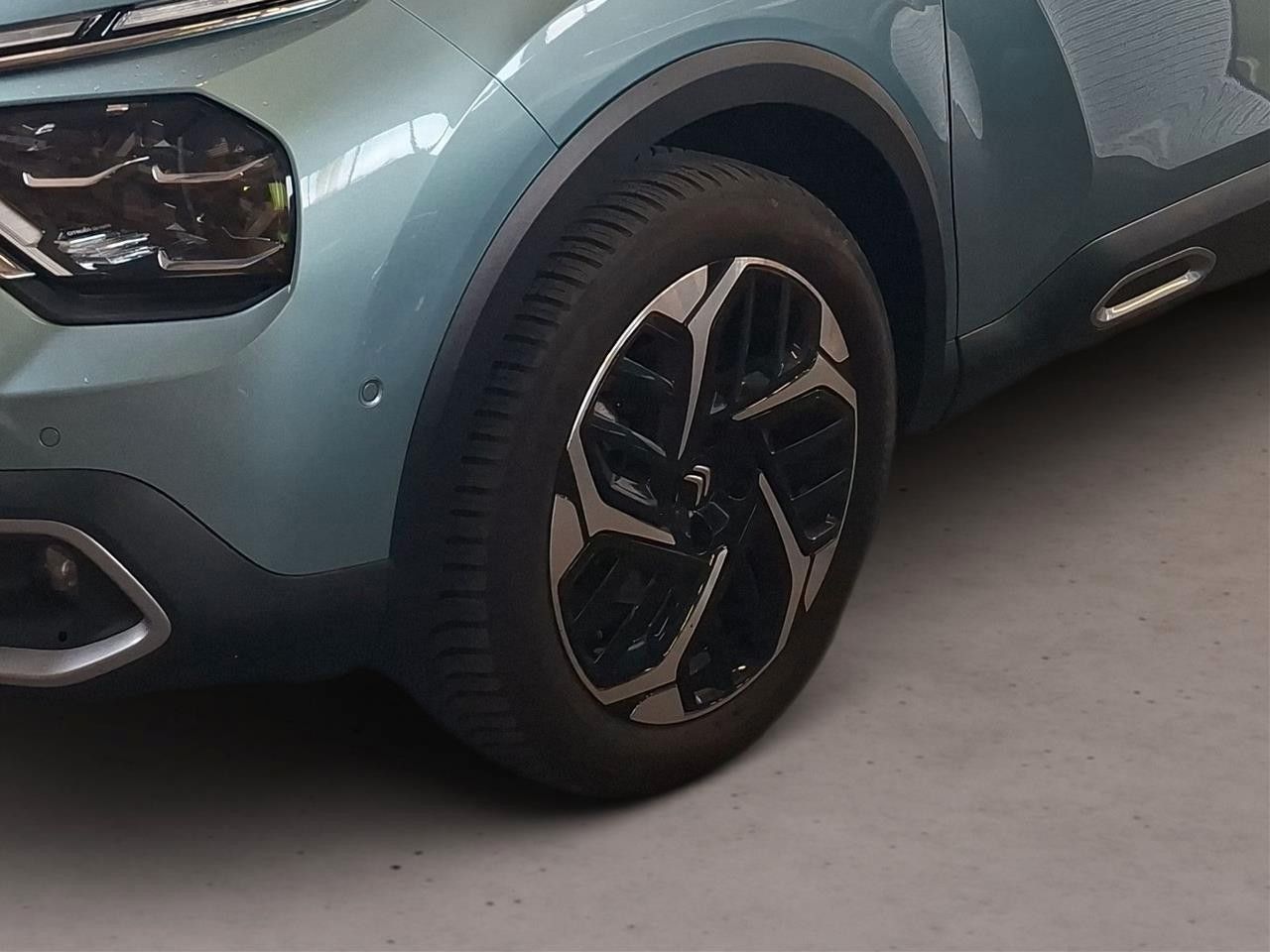 Fahrzeugabbildung Citroën C4 Lim. 1.2T MAX EAT-8 NAVI/LED/KAMERA/VIRT./HUD
