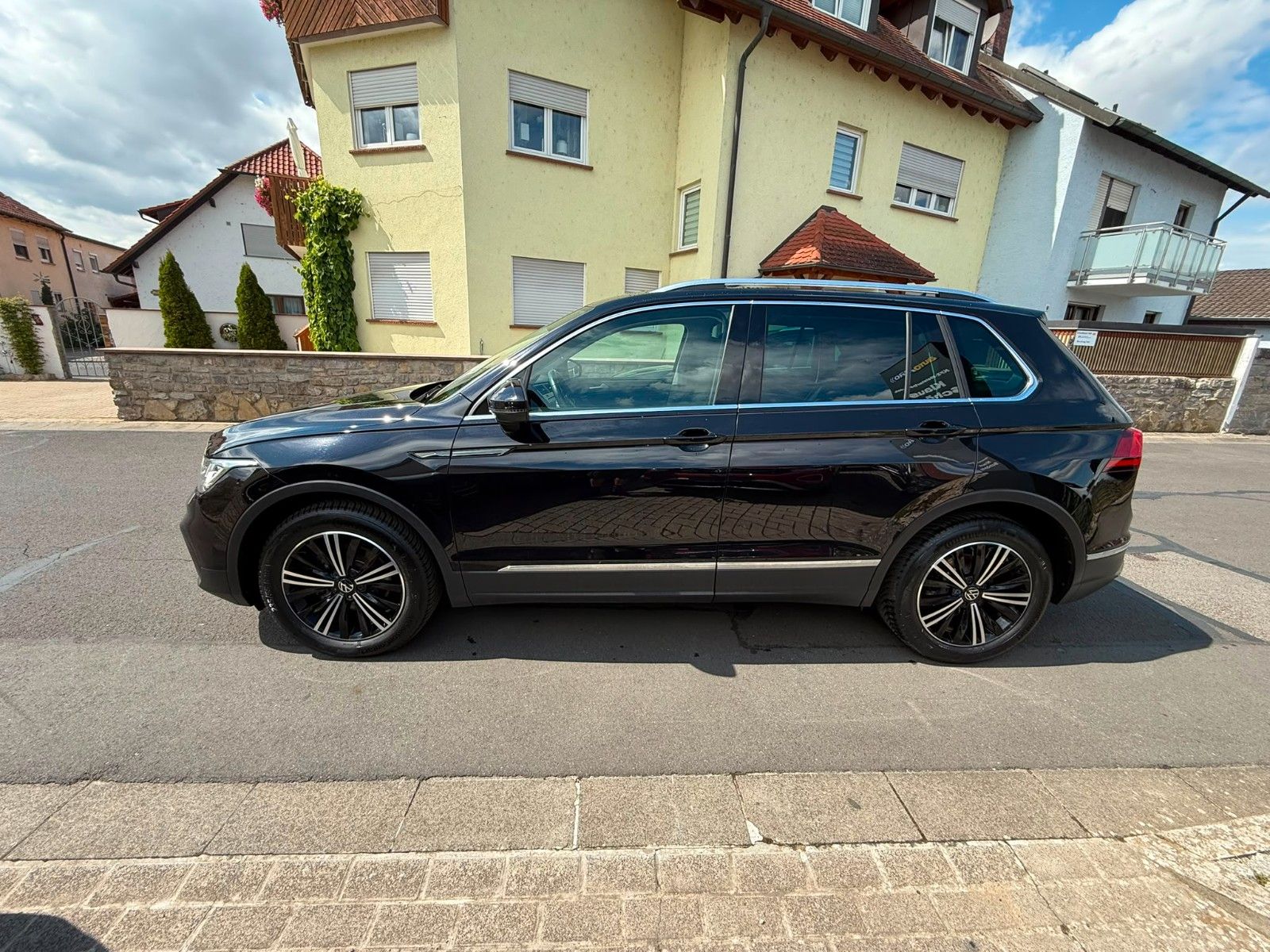 Volkswagen Tiguan 1.5 TSI DSG Elegance AHK schwenkbar imagem 2