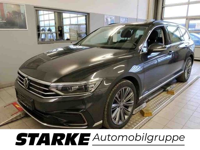 Volkswagen Passat Variant GTE 1.4 TSI DSG  Panodach AHK Nav