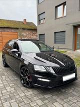 Skoda SKODA OCTAVIA VRS DSG 2018 - Skoda Octavia: 20v