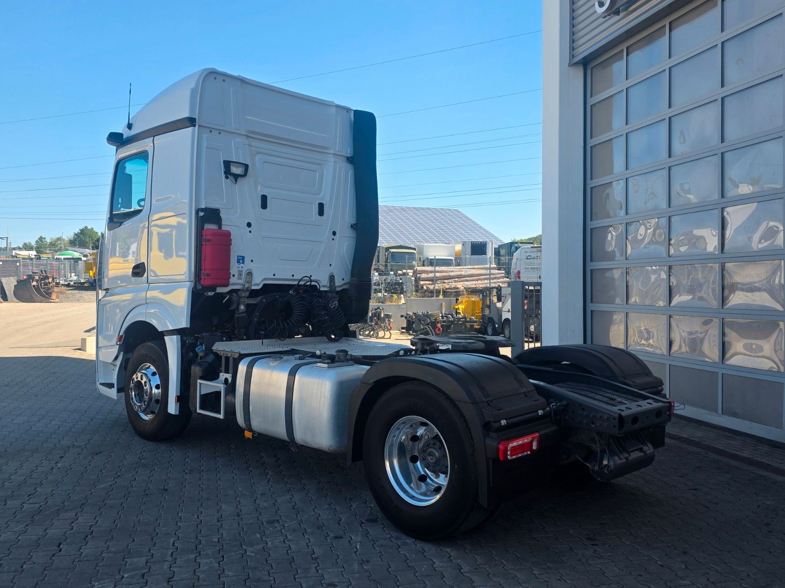 Fahrzeugabbildung Mercedes-Benz Actros 1846 LS Hydraulik, ADR, 2 x Nebenantrieb