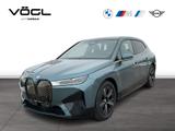 BMW iX xDrive40 Sportpaket AHK - blaue BMW iX