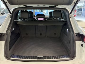 Porsche Cayenne - 12