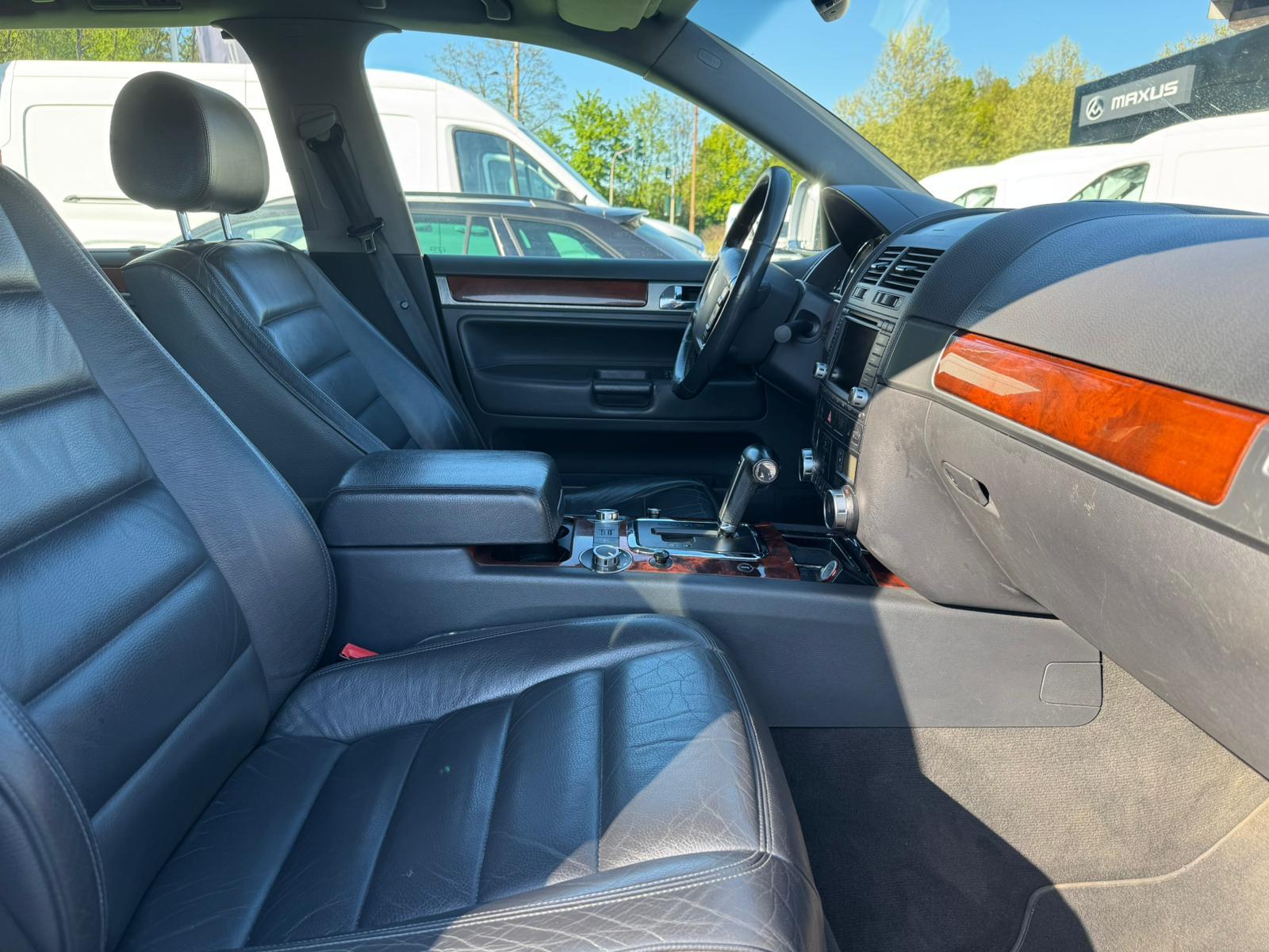 Volkswagen Touareg 2005 — photo 23