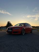 Audi RS4 4.2 quattro Avant - - rote Audi RS4