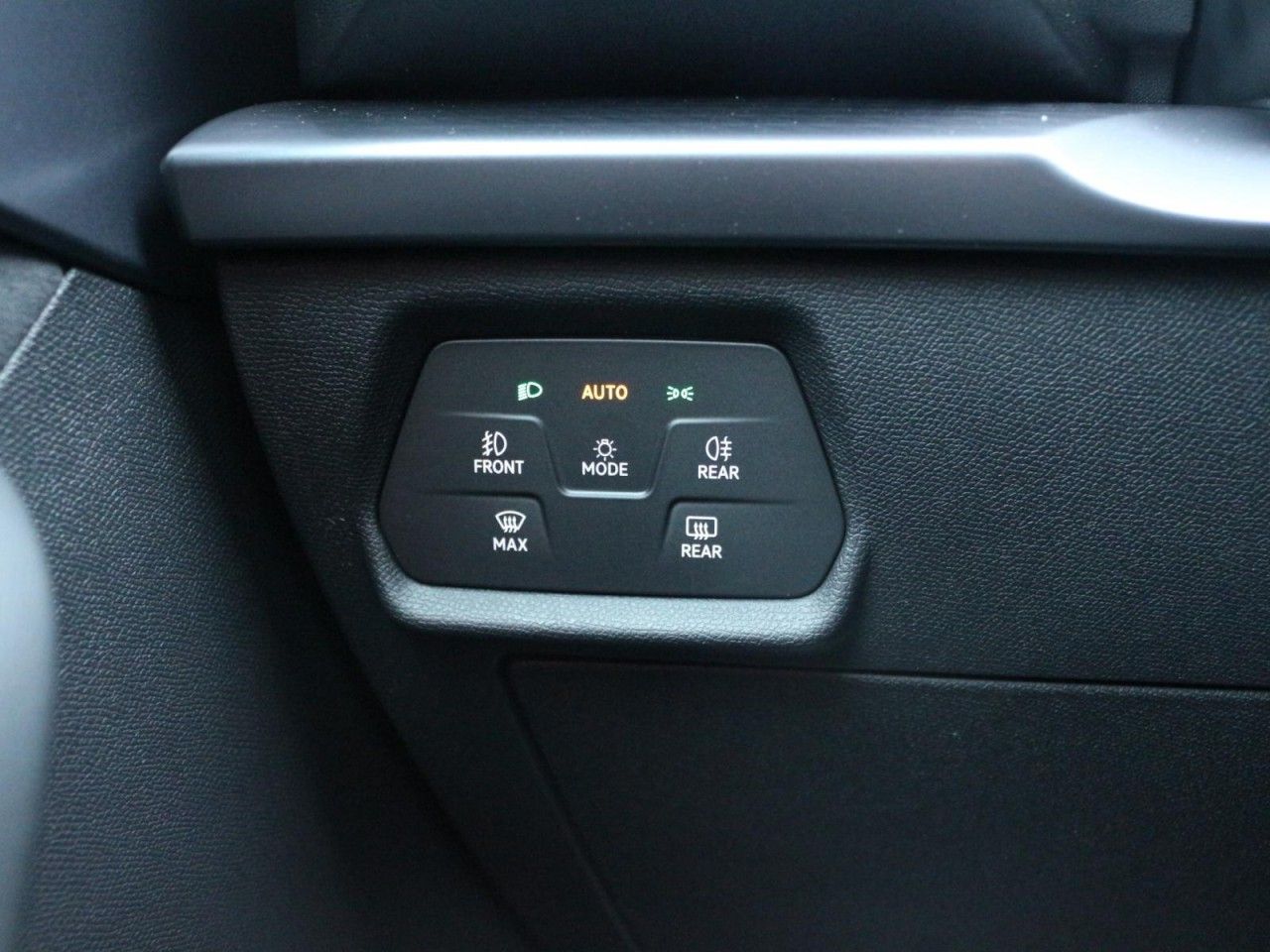 Fahrzeugabbildung CUPRA Formentor VZ 2.0 TSI 333 PS 7-Gang-DSG 4Drive
