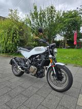 Husqvarna Vitpilen 401 mit nur 139 KM Lenkerumbau Garantie - Offers