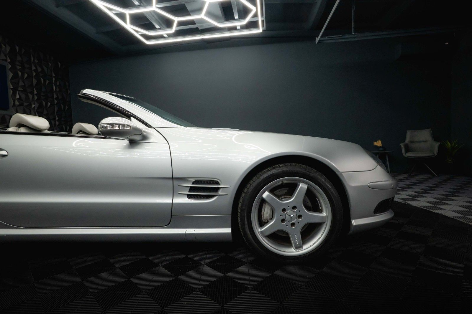 Fahrzeugabbildung Mercedes-Benz SL 500 AMG Paket *Facelift*ABC Sport*TÜV NEU*