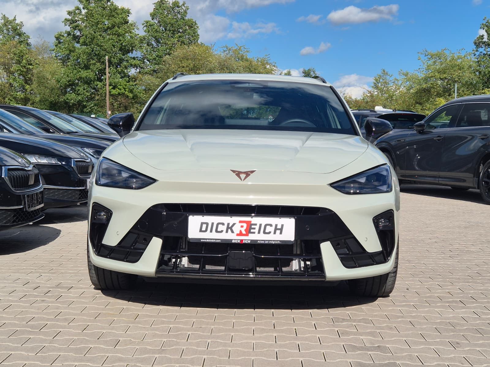Fahrzeugabbildung CUPRA Leon 1.5 eTSI PANO*DCC*MATRIX*DINAMICA*AHK*5JG.