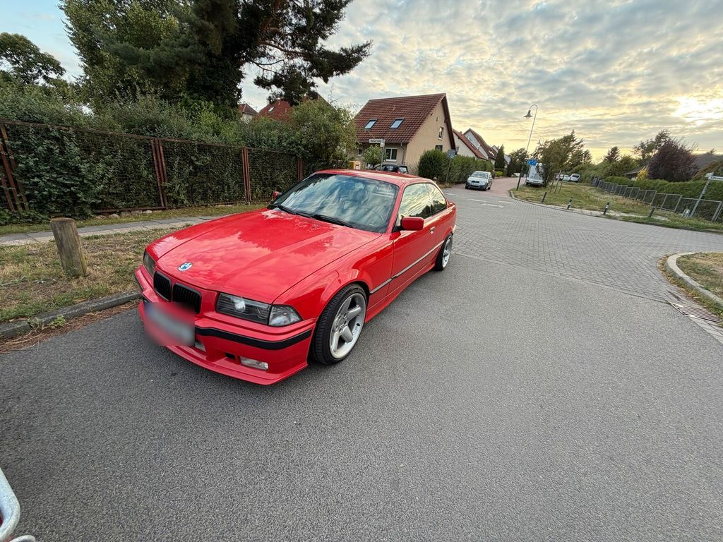 Image of BMW 320