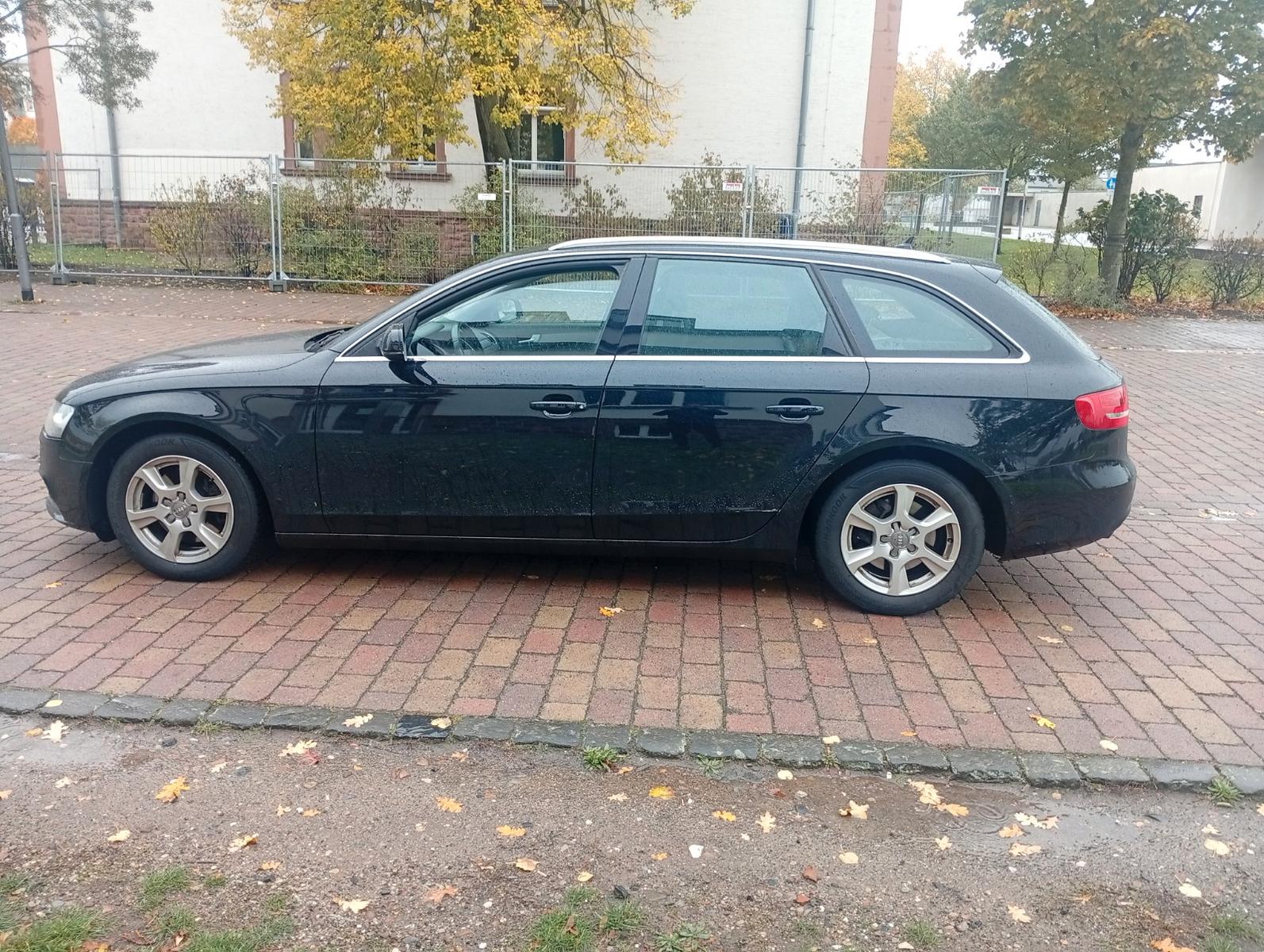 Audi A4 2012 — photo 8
