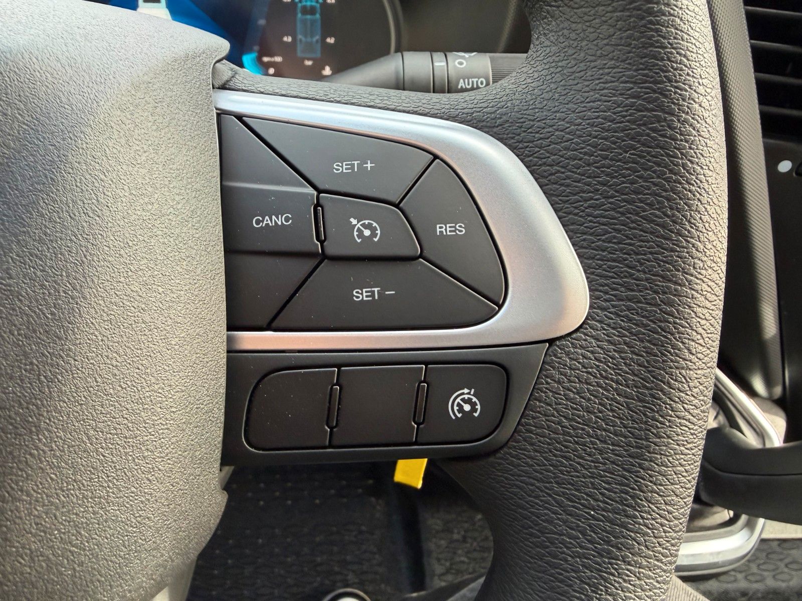 Fahrzeugabbildung Iveco Daily 35S14 A8*R3.450mm*Automatik*Kamera*3Sitze*