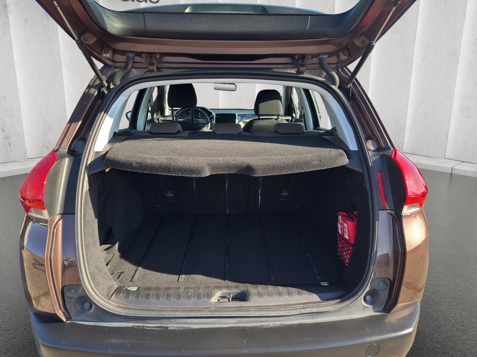 Peugeot 2008 Active *PP*Sitzheizung*abnehmb.AHK