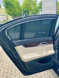 BMW 740 - 9