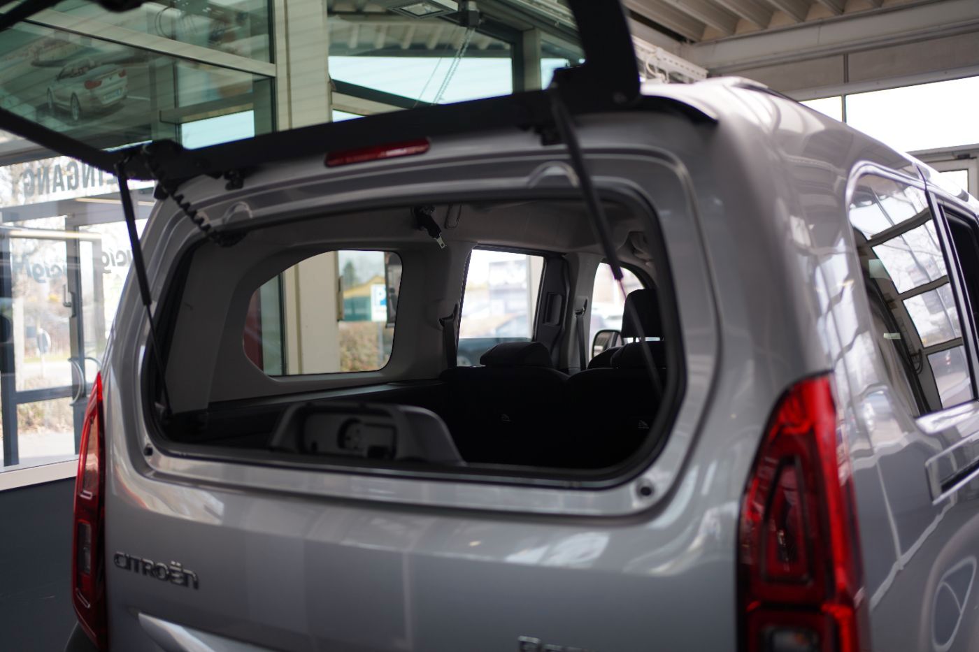 Fahrzeugabbildung Citroën Berlingo XL BlueHDi 130 Max Winter Paket Navi DA