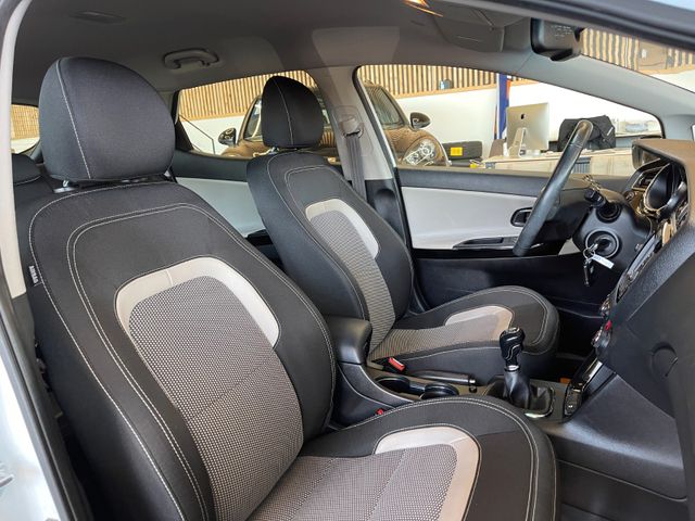 Kia Cee'd *1.HAND*NAVI*TEMPO*KAMERA*LKHZ*