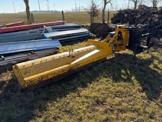 Andere MU M/S 250  31