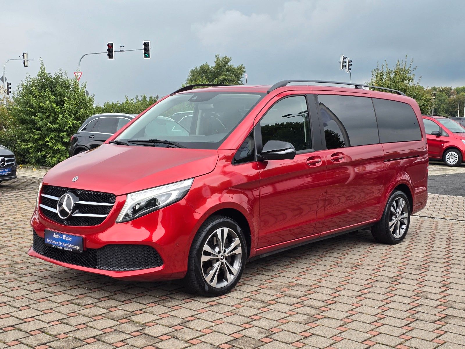 Mercedes-Benz V 250.CDI.LANG.9-G.NIGHT-PAKET.StDh.AHK.1 HAND.