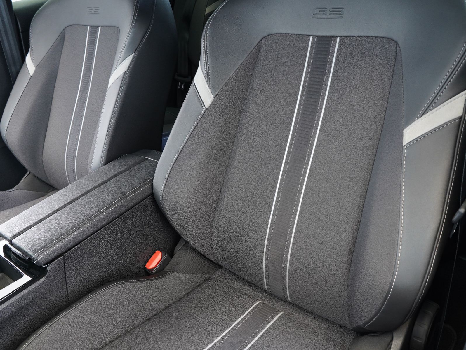 Fahrzeugabbildung Opel Astra L 1.2 Turbo Sports Tourer GS AHK