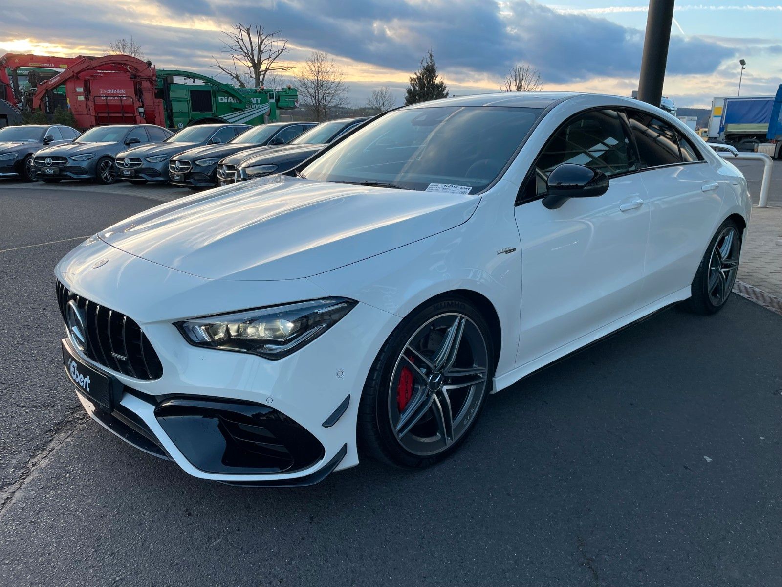 Fahrzeugabbildung Mercedes-Benz CLA 45 S AMG+Aero+Pano+HUD+Burm+Memory+MultiB