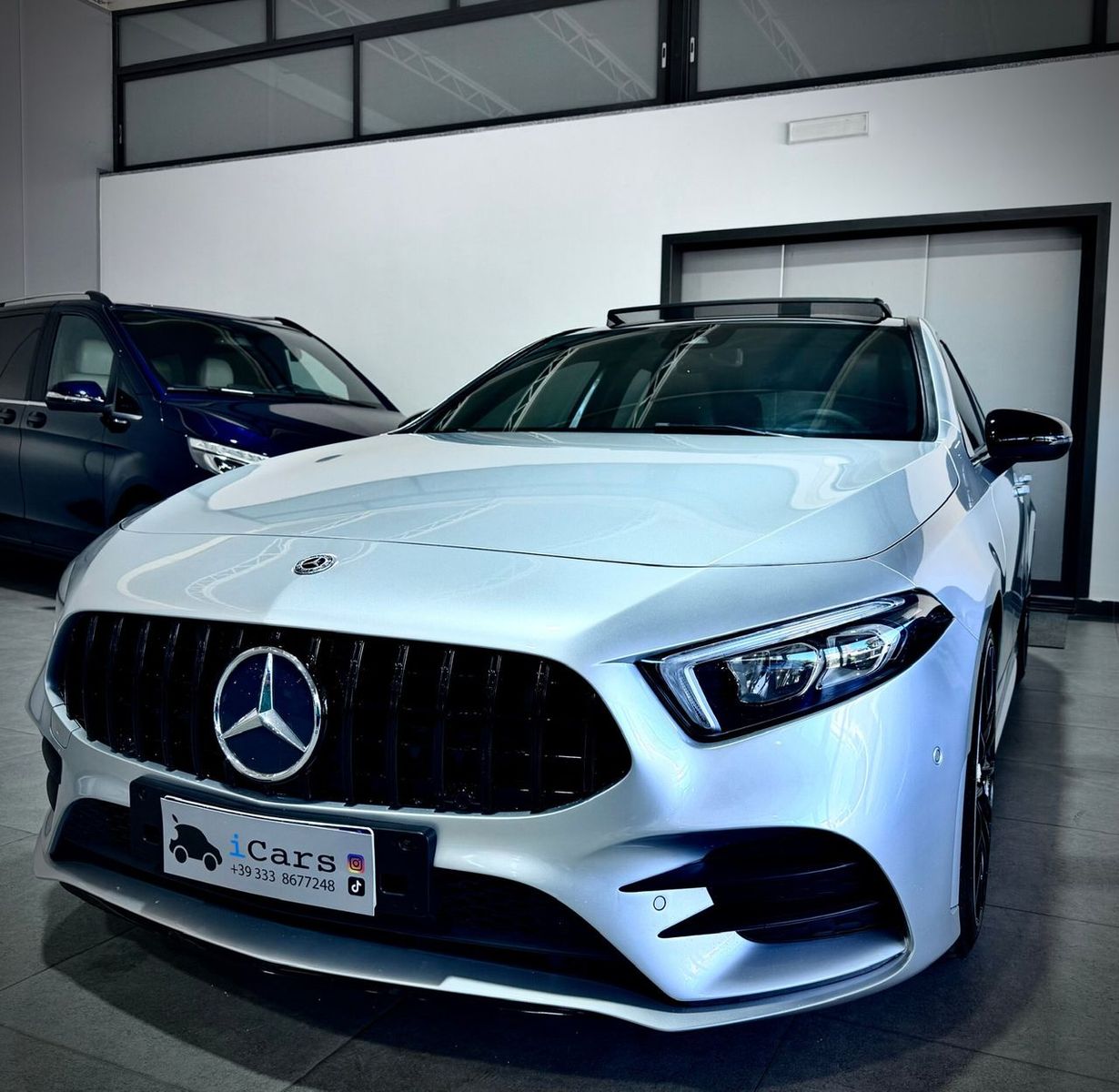 Mercedes-Benz A 180 d 116CV Premium AMG imagem 2