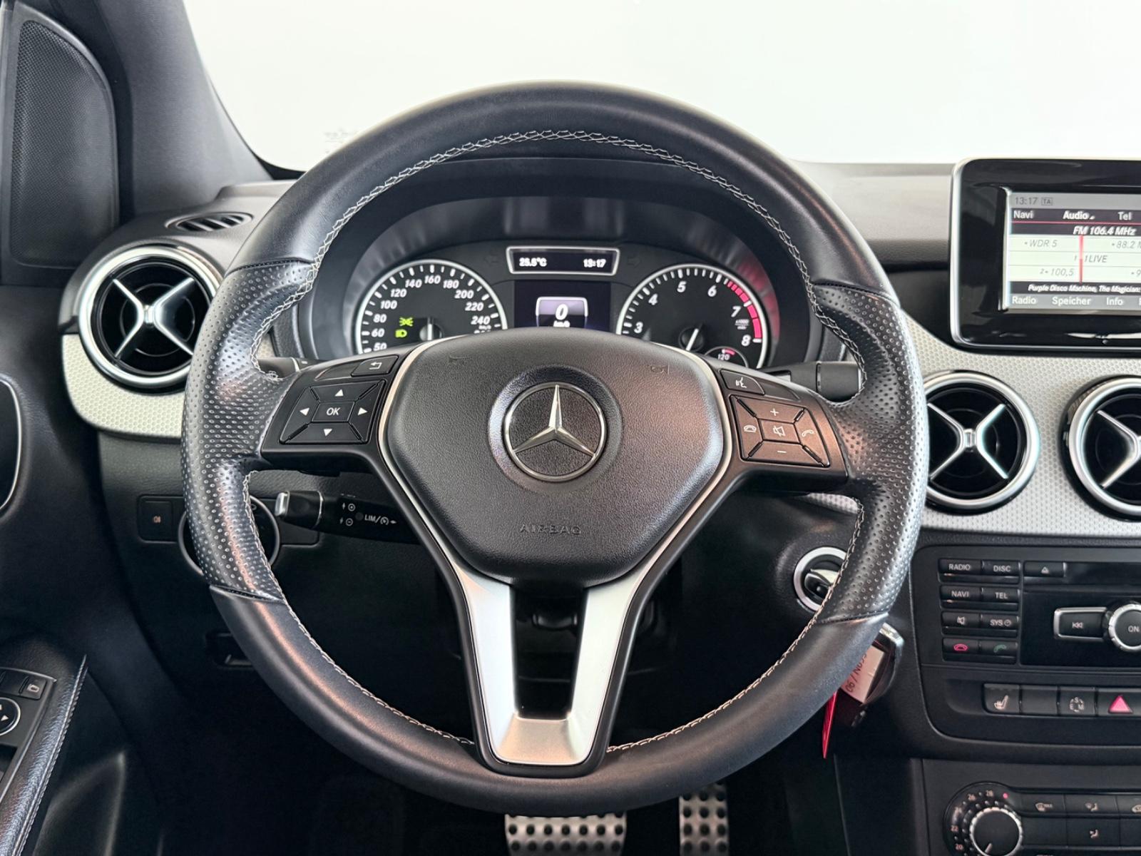 Mercedes-Benz B 200 Automatik Navi|Panorama|SHZ