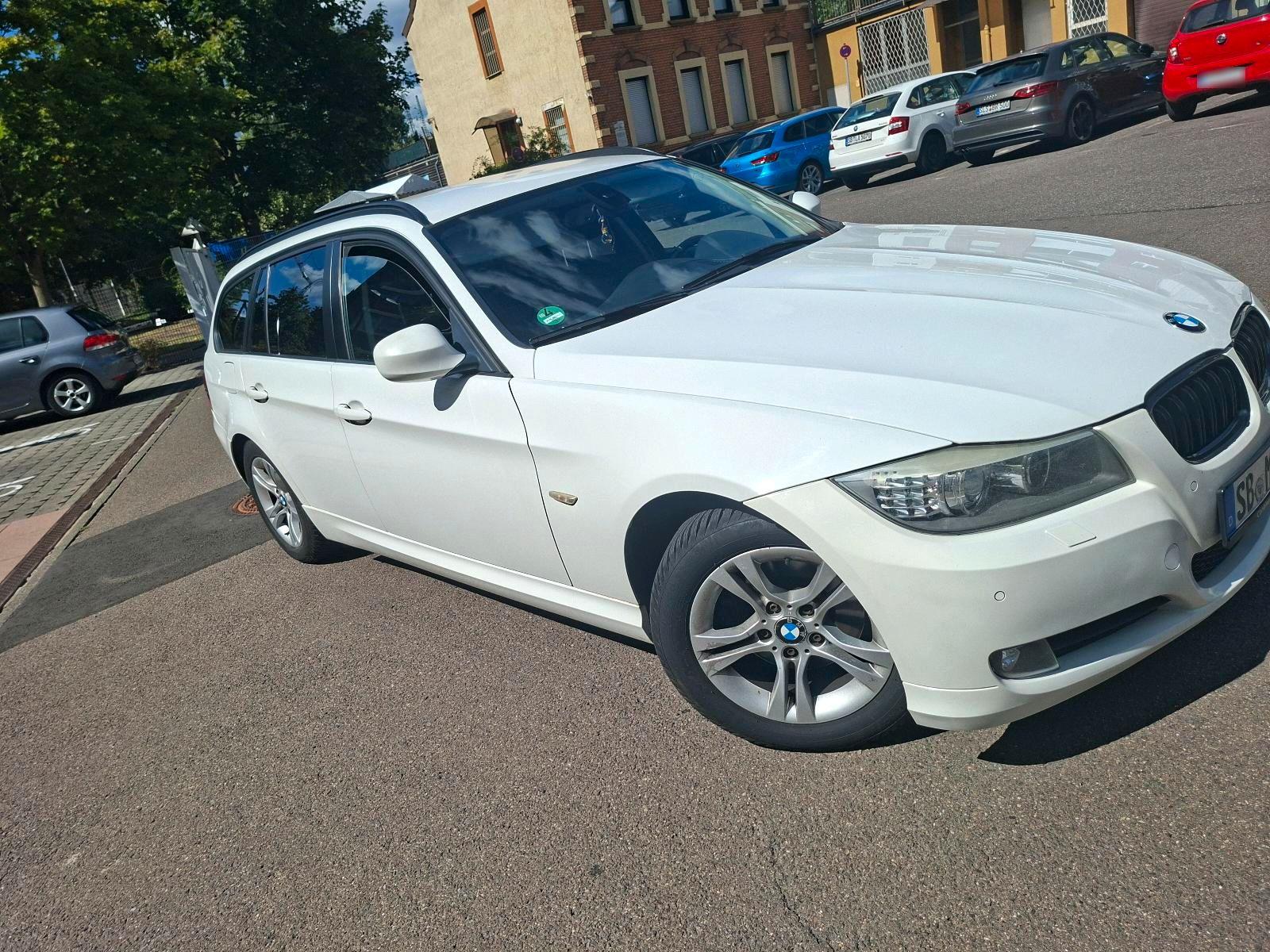 BMW 318, 2011
