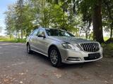 Mercedes-Benz E 250 CGI BlueEFFICIENCY ELEGANCE ELEGANCE - Mercedes-Benz E 250: Elegance