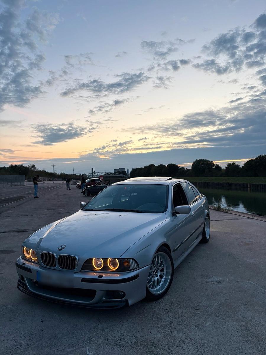 BMW 520