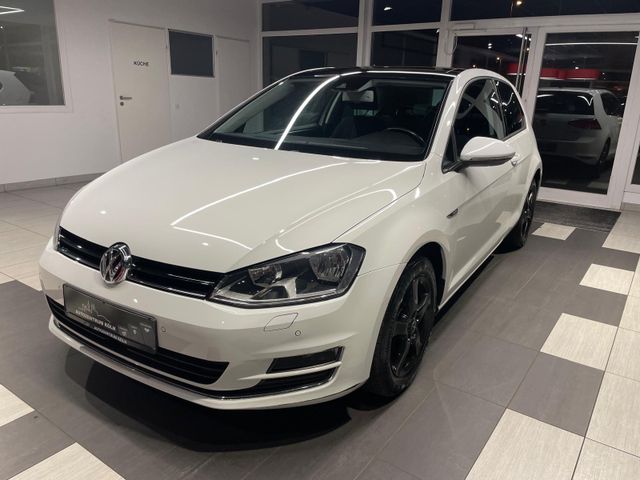 Volkswagen Golf VII Lim. 1.6 TDI Lounge Panodach Standheiz.