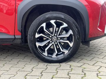 Bild 4 Toyota Yaris Cross 1.5 VVT-iE Hybrid Team D AWD - Navi