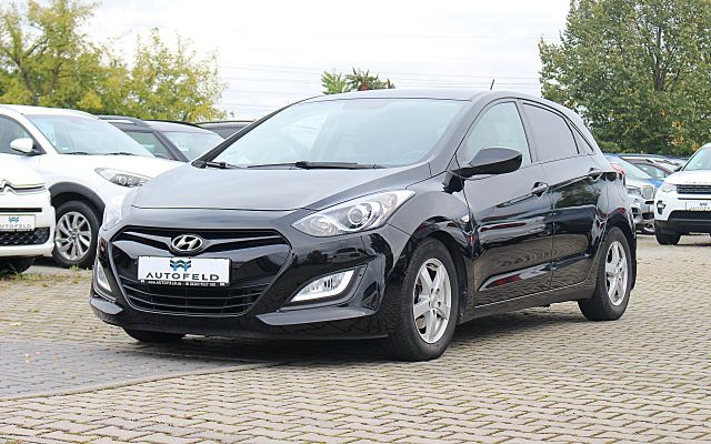 Hyundai i30 1.4 CRDi/VOLL SHEFT/KLIMA/8FACH/LEDTAG/