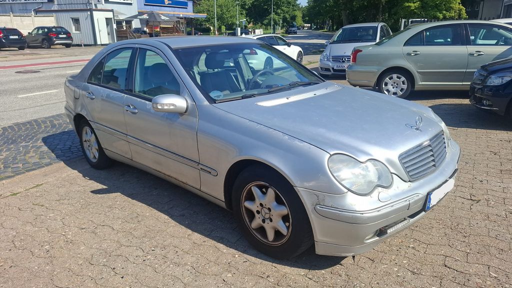 Mercedes-Benz C 220